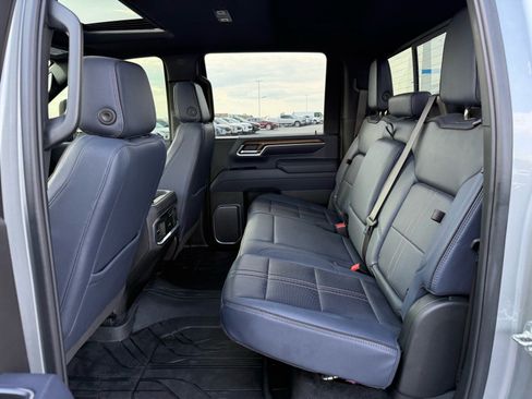 Used 2025 Chevrolet Silverado 3500 High Country w/ High Country Premium Package AWD/4WD image 19