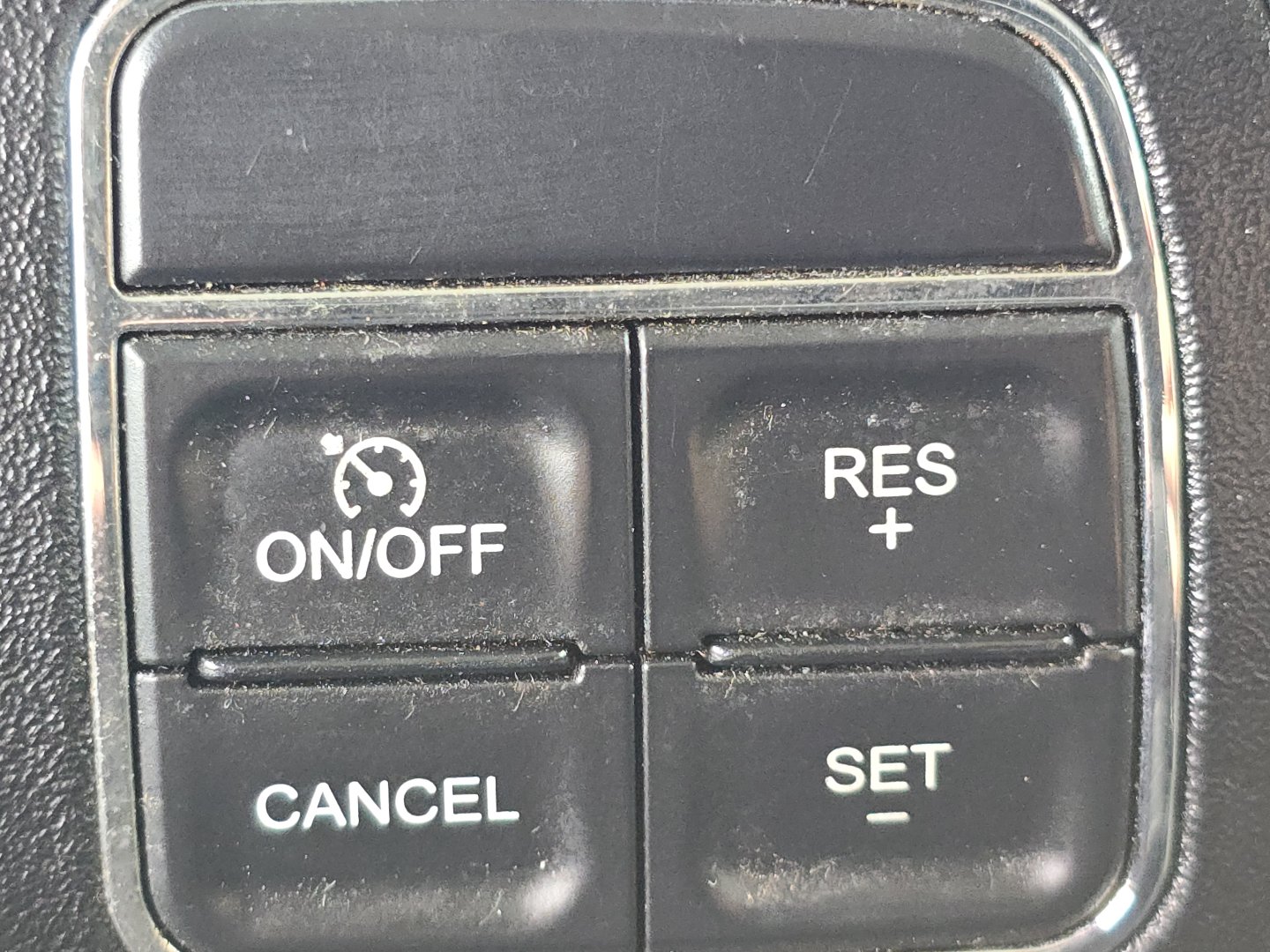 Used 2016 Jeep Wrangler Unlimited Sahara w/ Connectivity Group AWD/4WD image 37