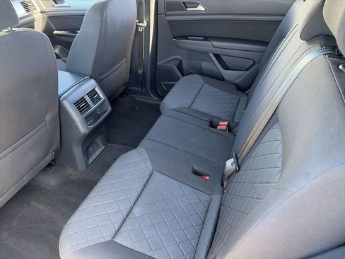 Used 2020 Volkswagen Atlas Cross Sport S image 17