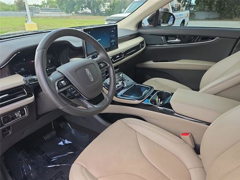 Certified 2023 Lincoln Nautilus Reserve FWD image 16
