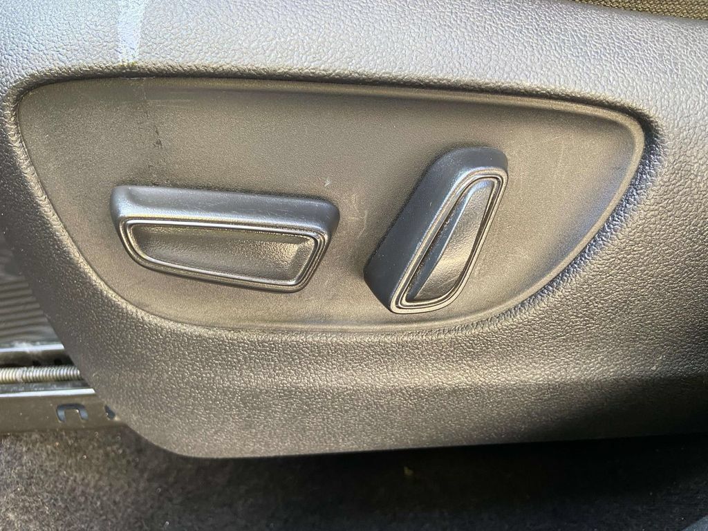 Used 2025 Toyota Grand Highlander FWD image 18