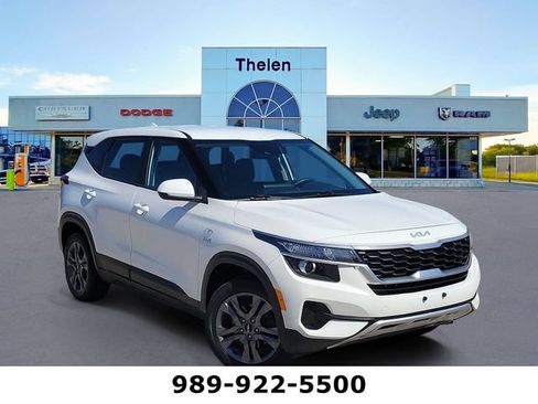 Used 2023 Kia Seltos LX AWD/4WD image 1
