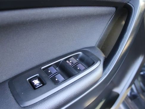 Used 2023 Ford Ranger XLT w/ Tremor Off-Road Package AWD/4WD image 9