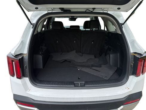 Used 2025 Kia Sorento S FWD image 23