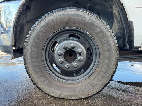 Used 2017 RAM 3500 Tradesman w/ Chrome Appearance Group image 13