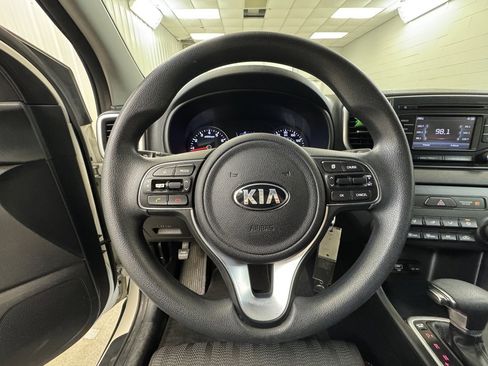 Used 2017 Kia Sportage LX image 30