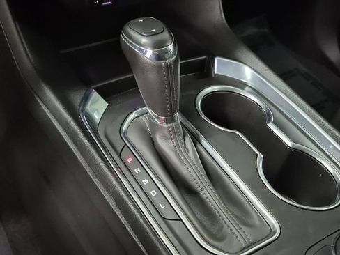 Used 2020 Chevrolet Traverse LT w/ LT Premium Package image 32