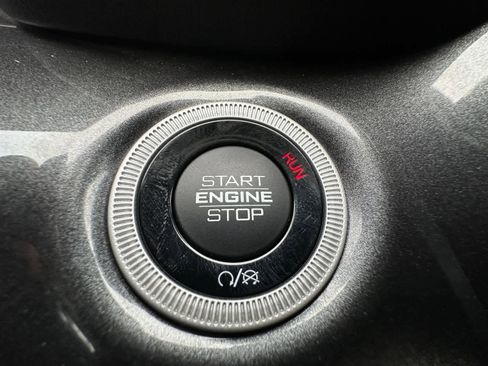 Used 2023 Jeep Grand Cherokee Altitude AWD/4WD image 32
