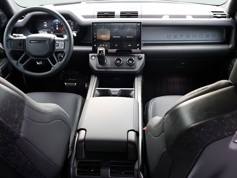 Certified 2026 Land Rover Defender 110 AWD/4WD image 19