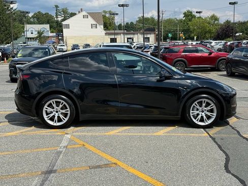 Used 2023 Tesla Model Y Long Range AWD/4WD image 7