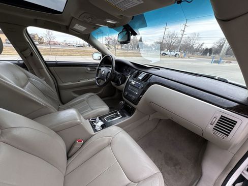 Used 2008 Cadillac DTS w/ Sun And Sound Package image 26