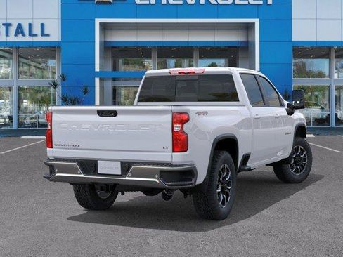 Used 2026 Chevrolet Silverado 2500 LT w/ All Star Edition AWD/4WD image 4