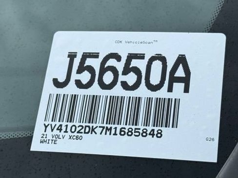 Used 2021 Volvo XC60 T5 Momentum FWD image 33