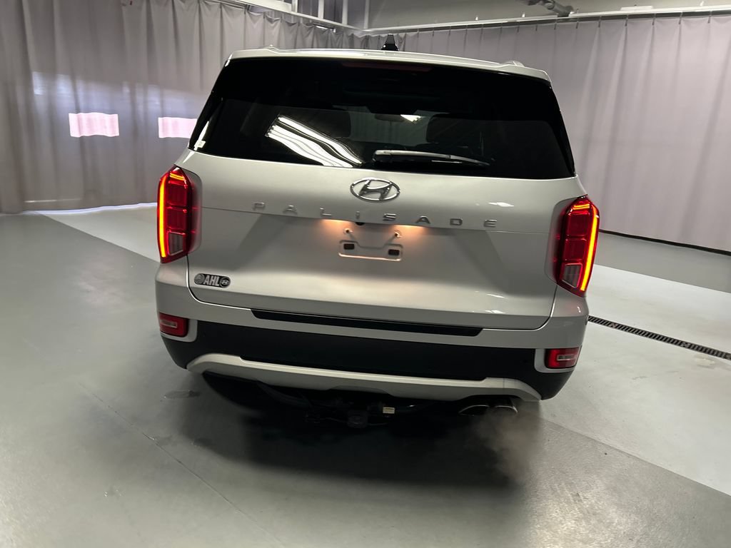 Used 2022 Hyundai Palisade SEL w/ Premium Package FWD image 6