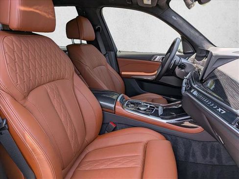 Certified 2025 BMW X7 xDrive40i w/ M Sport Package AWD/4WD image 23