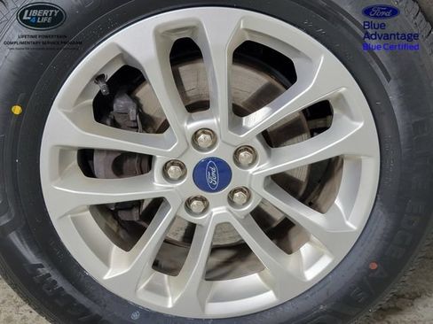 Certified 2022 Ford Escape SE w/ Cold Weather Package AWD/4WD image 10