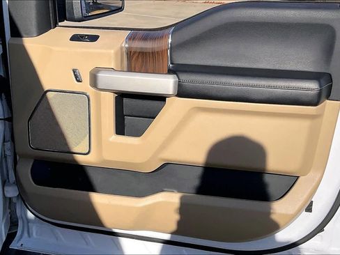 Used 2015 Ford F150 Lariat w/ Equipment Group 501A Mid image 21