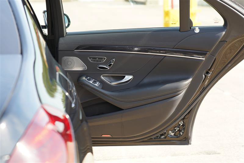 Used 2018 Mercedes-Benz S 560 4MATIC Sedan image 98