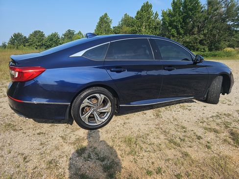 Used 2018 Honda Accord EX-L image 3