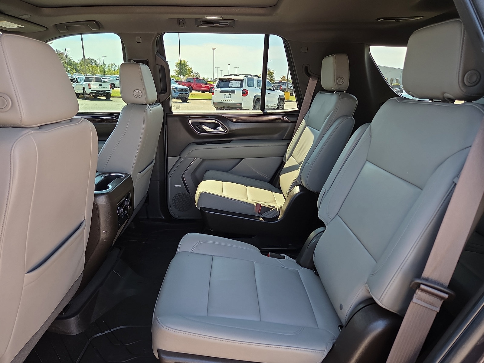 Used 2023 Chevrolet Tahoe LT AWD/4WD image 11