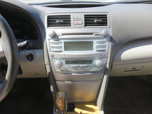 Used 2007 Toyota Camry XLE FWD image 16