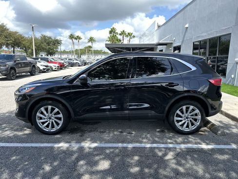 Used 2022 Ford Escape Titanium w/ Titanium Elite Package AWD/4WD image 5
