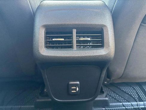 Used 2023 Chevrolet Equinox LT image 14