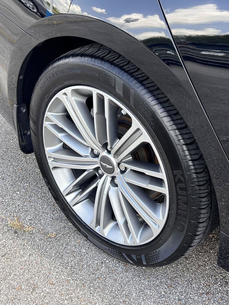 Used 2018 Genesis G80 3.8 RWD image 33