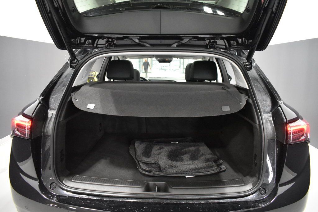 Used 2024 Buick Envision Avenir AWD/4WD image 36