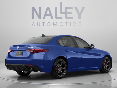 Used 2017 Alfa Romeo Giulia Ti w/ TI Lusso Package RWD image 3