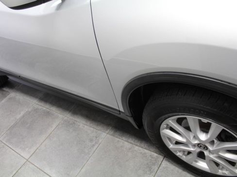 Used 2018 Nissan Rogue SV image 35