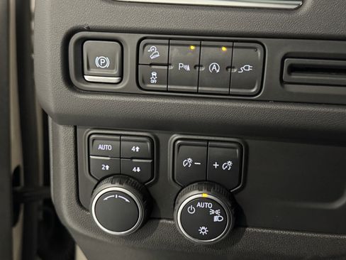 Used 2021 Chevrolet Tahoe Z71 image 29