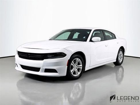 Used 2020 Dodge Charger SXT RWD image 1