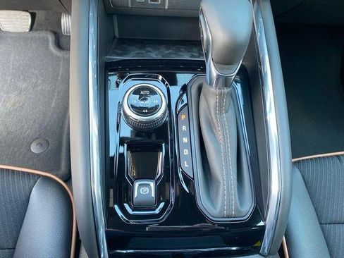 New 2026 GMC Canyon AT4 AWD/4WD image 12