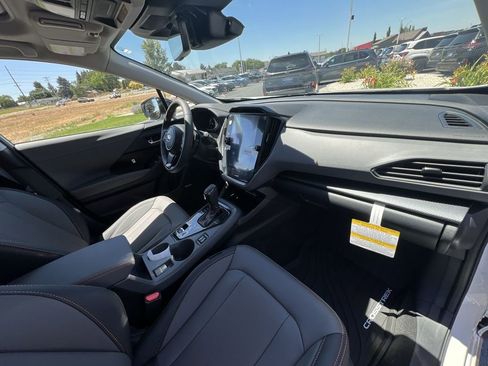 Used 2025 Subaru Crosstrek 2.5i Limited w/ Crosstrek Mirror Package image 29