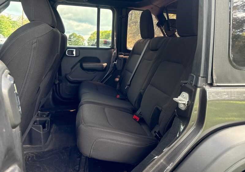 Used 2023 Jeep Wrangler Unlimited Sport AWD/4WD image 8