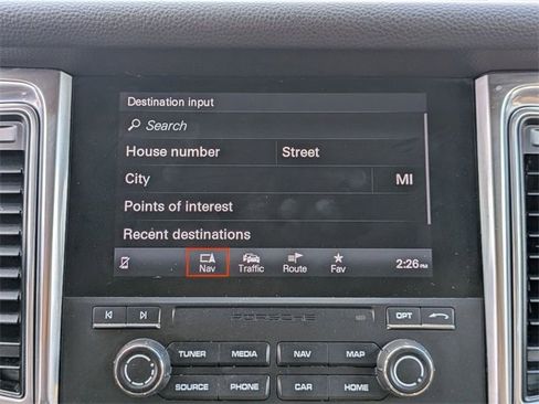 Used 2018 Porsche Macan Sport Edition image 49