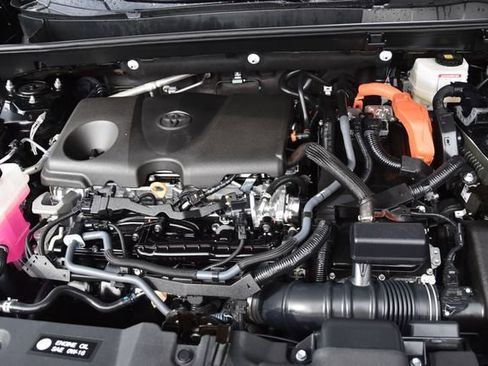 Used 2025 Toyota RAV4 XLE image 23