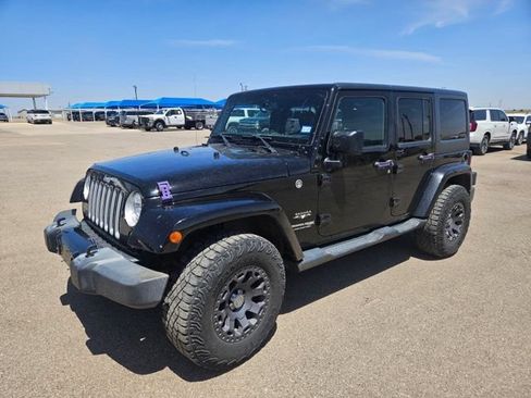 Used 2018 Jeep Wrangler Unlimited Sahara AWD/4WD image 5