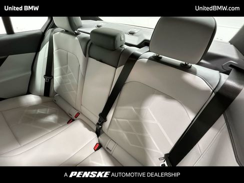 Used 2025 BMW 530i w/ Premium Package image 21