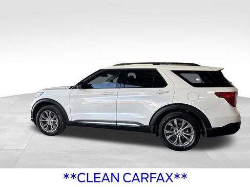 Used 2022 Ford Explorer XLT w/ Equipment Group 202A RWD image 2
