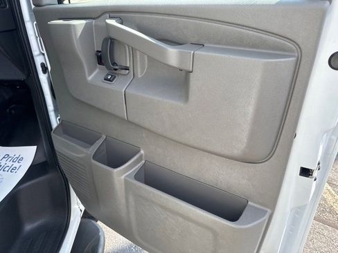 Used 2022 GMC Savana 2500 w/ Driver Convenience Package image 23