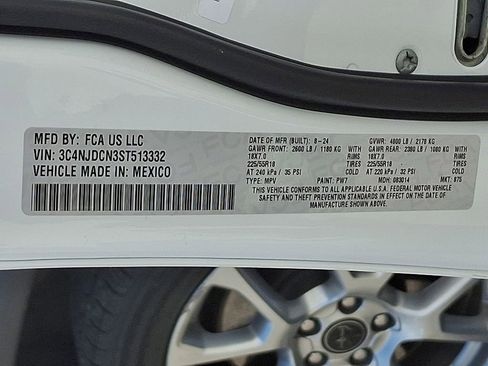 Used 2025 Jeep Compass Limited image 19