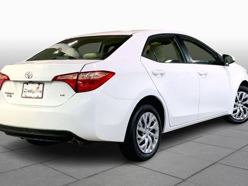 Used 2017 Toyota Corolla LE image 12