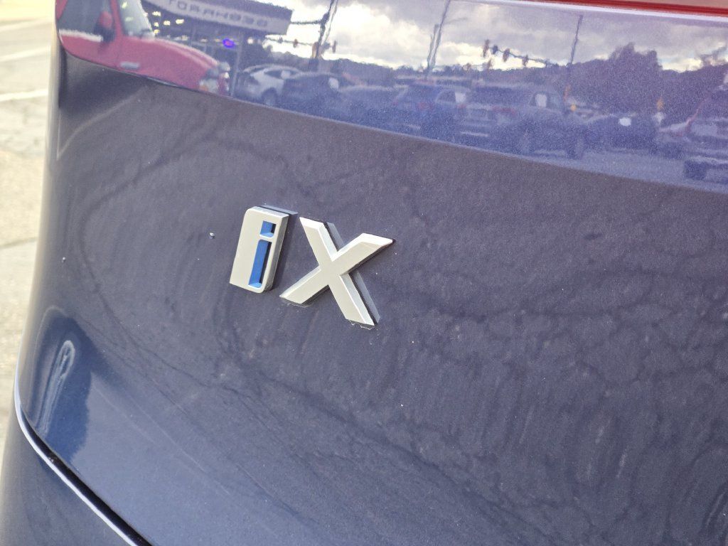 Certified 2024 BMW iX xDrive50 AWD/4WD image 14