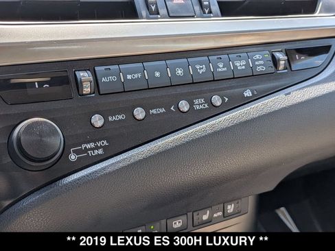 Used 2019 Lexus ES 300h w/ Accessory Package 2 FWD image 23