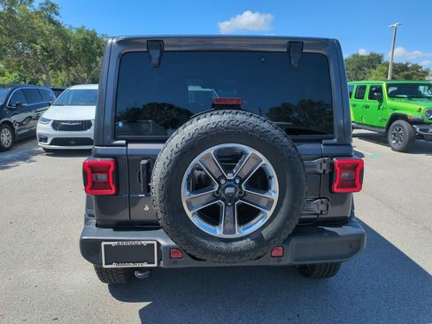 Used 2020 Jeep Wrangler Unlimited Sahara AWD/4WD image 7