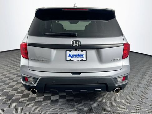 Used 2023 Honda Passport EX-L image 4
