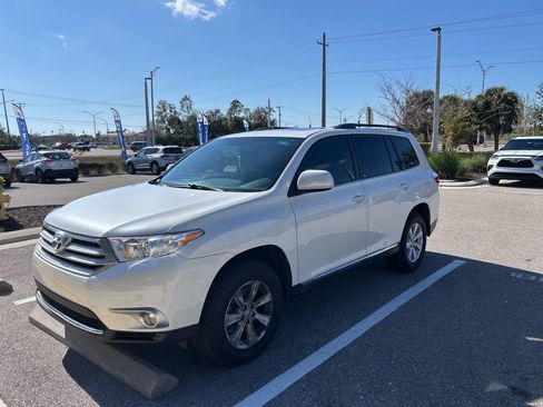 Used 2013 Toyota Highlander Plus image 4