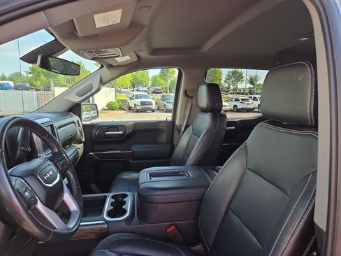 Used 2020 GMC Sierra 1500 Elevation w/ Elevation Value Package AWD/4WD image 9